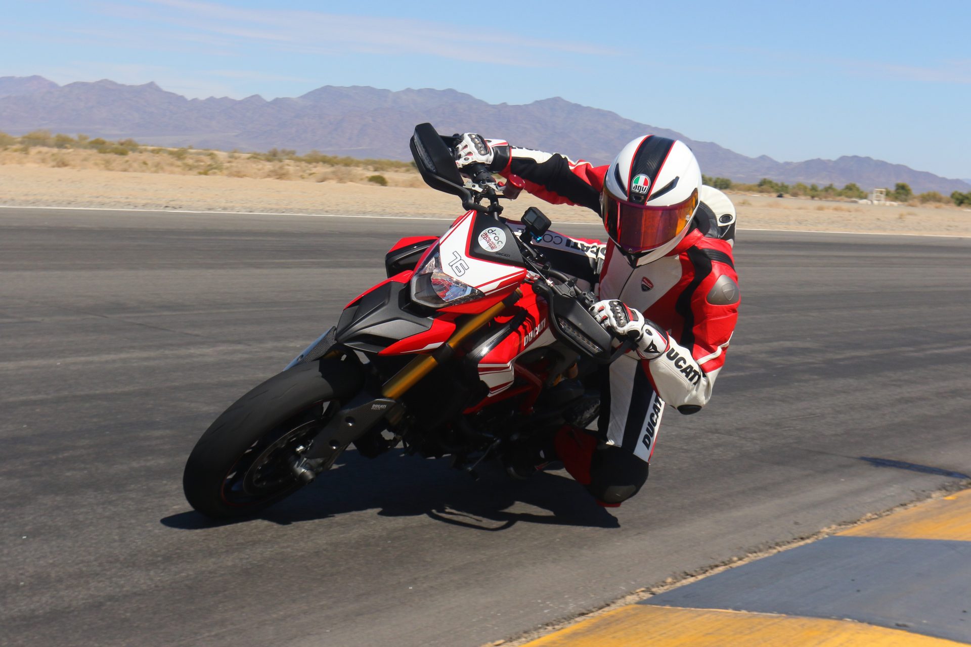 DRCO Trackdays pictures AB Session 5 Turn 3 Inside CVR 7314